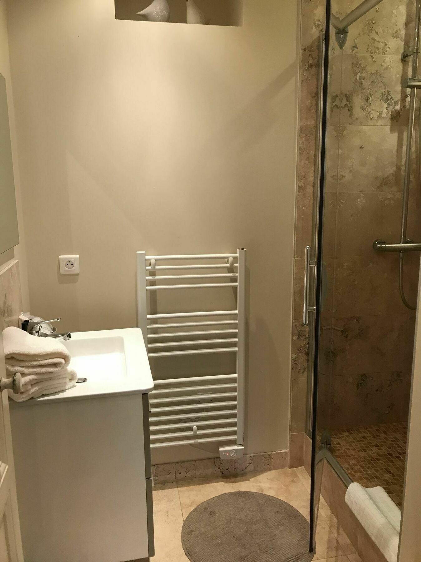 Escapade Apartment โบน ภายนอก รูปภาพ
