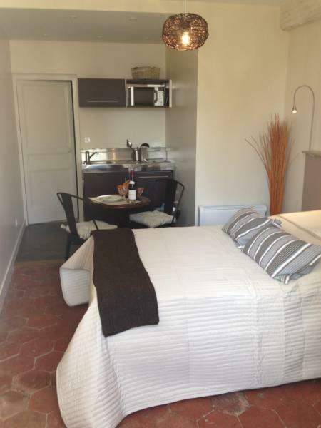Escapade Apartment โบน ภายนอก รูปภาพ